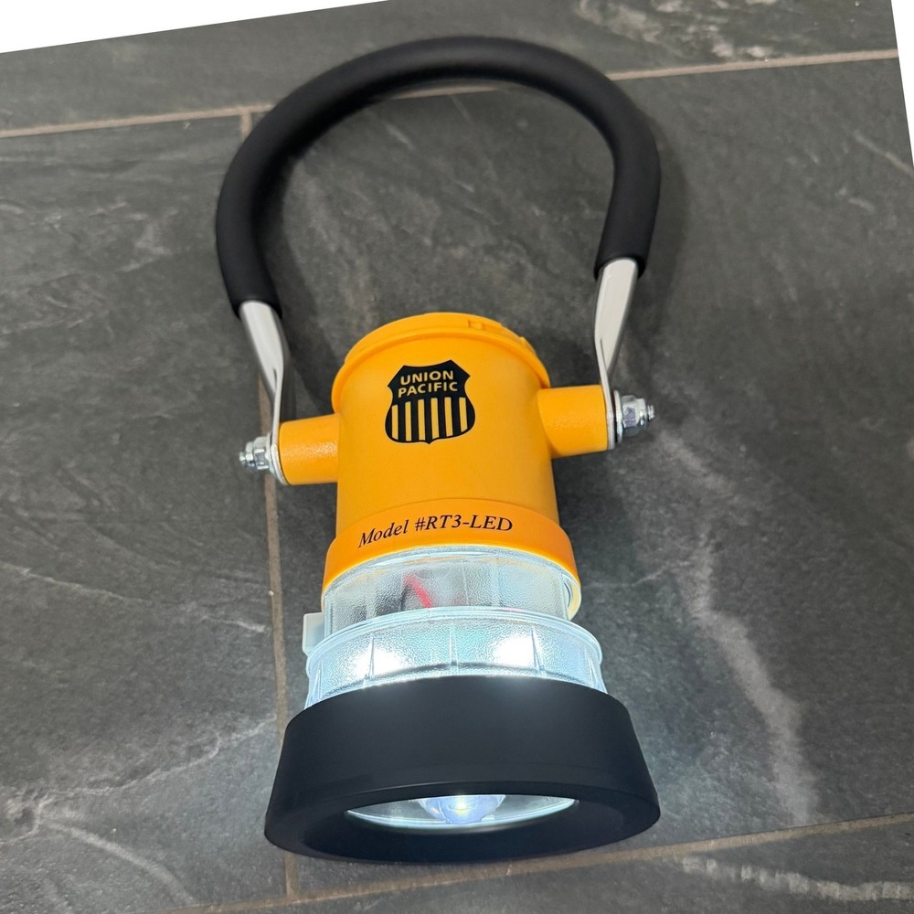 Rail-Tek Supply Official Trainman Lantern RT3-LED Orange Railroad Signal Light